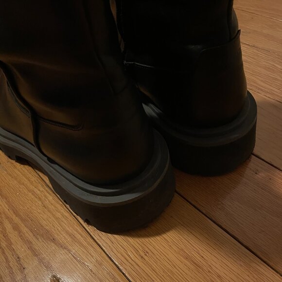 FERRAGAMO Ankle Boots MSRP 1200 US 9 EU 42 Black Leather Grey Accent Side Zip main image 14
